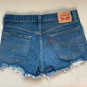 Levi 501 Cut off shorts